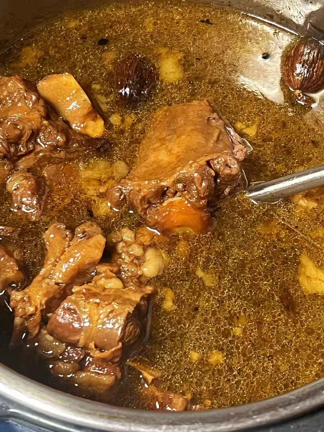 周扬烹饪的家常红烧鸡